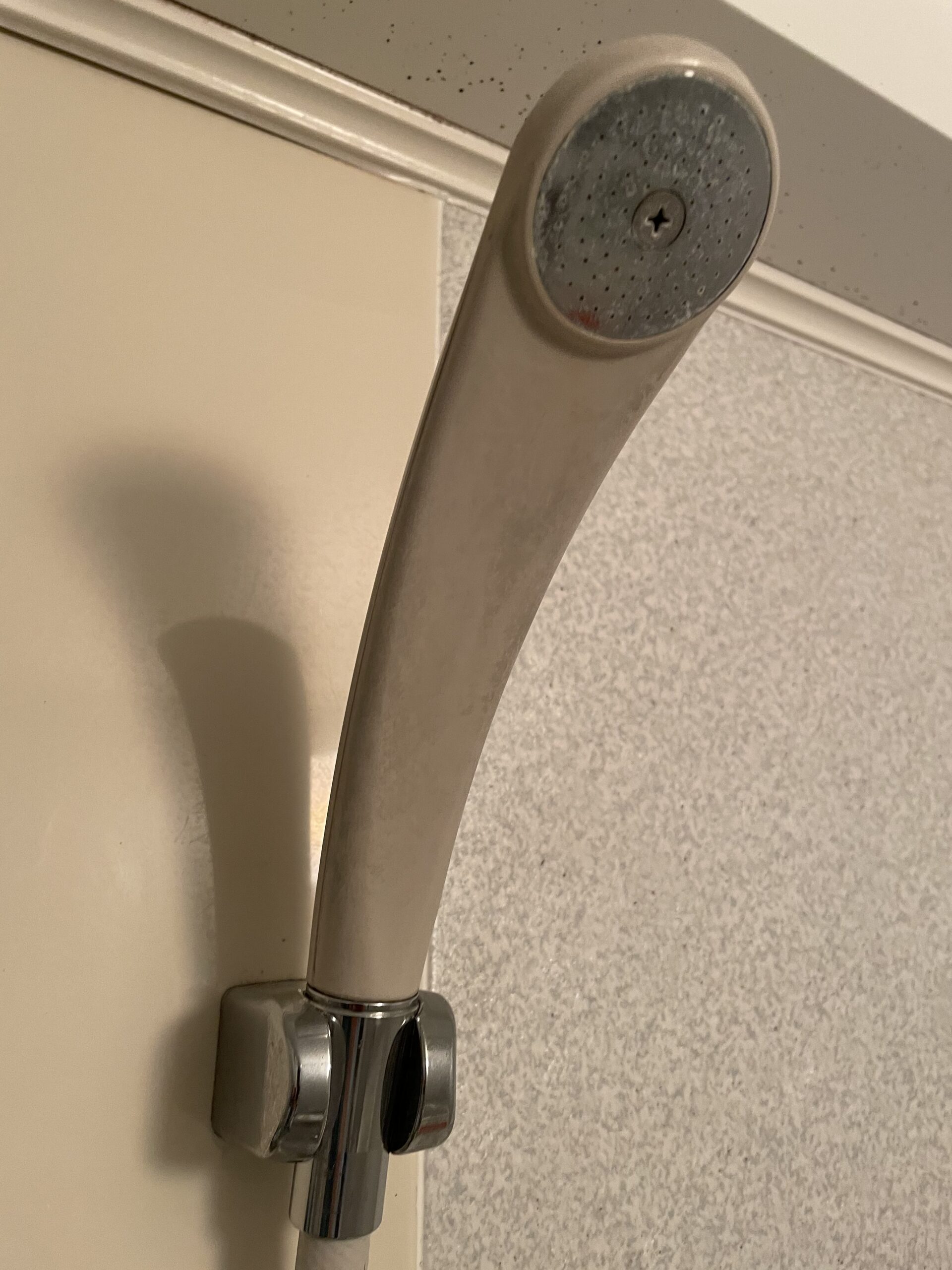 TOTOの古いシャワーヘッドは取り外しができる？【結論：なんとかなります】 | めがね屋えーじのブログ